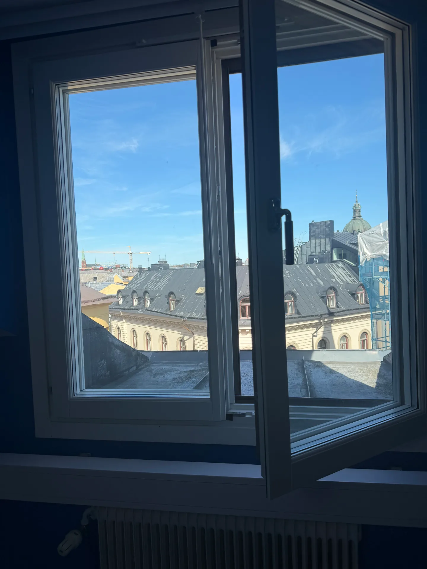 Kontorsrum med två arbetsplatser bild 1