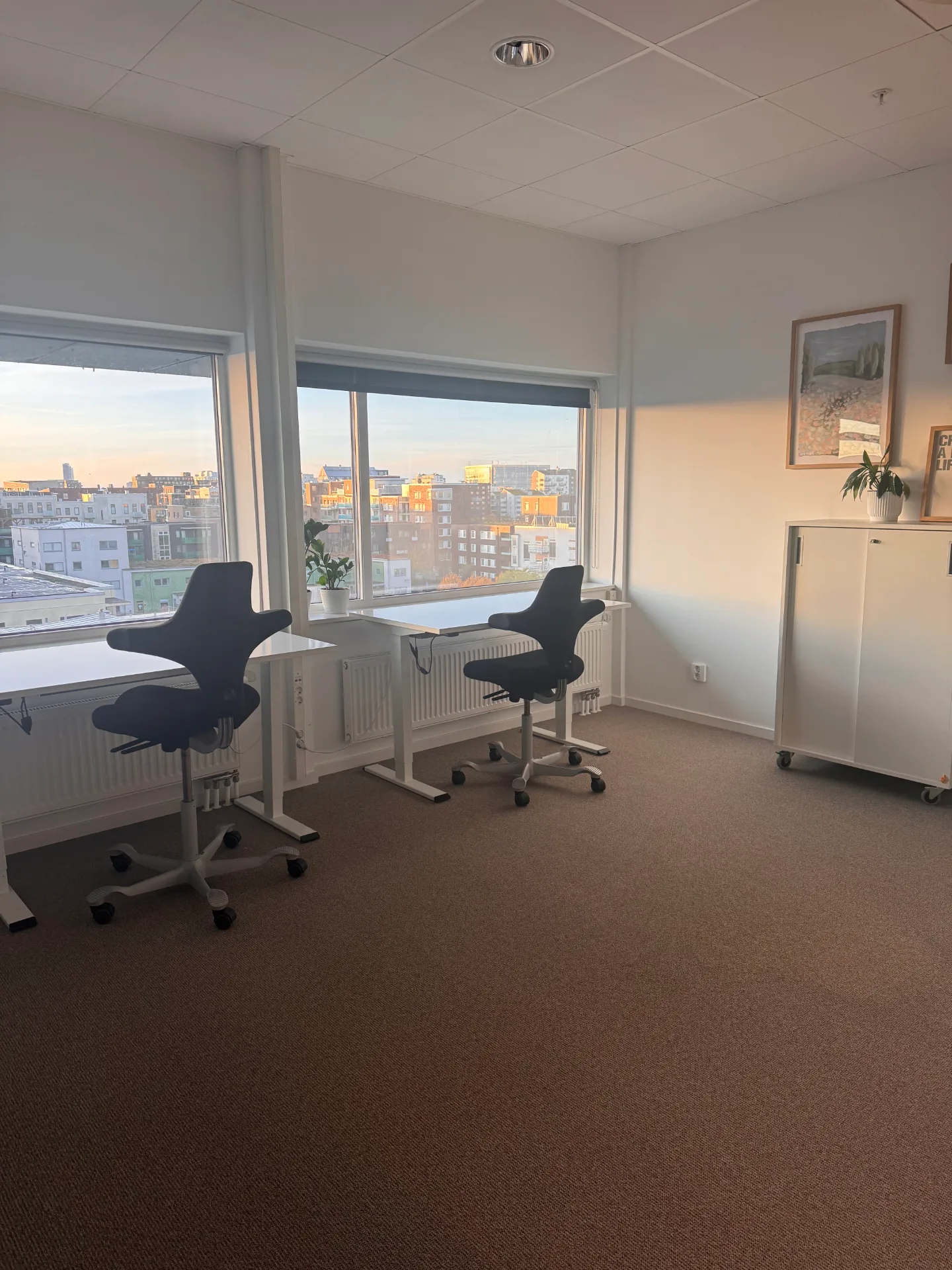 Coworkingplats med havsutsikt i Västra Hamnen, Malmö – Riggaregatan 53 bild 1